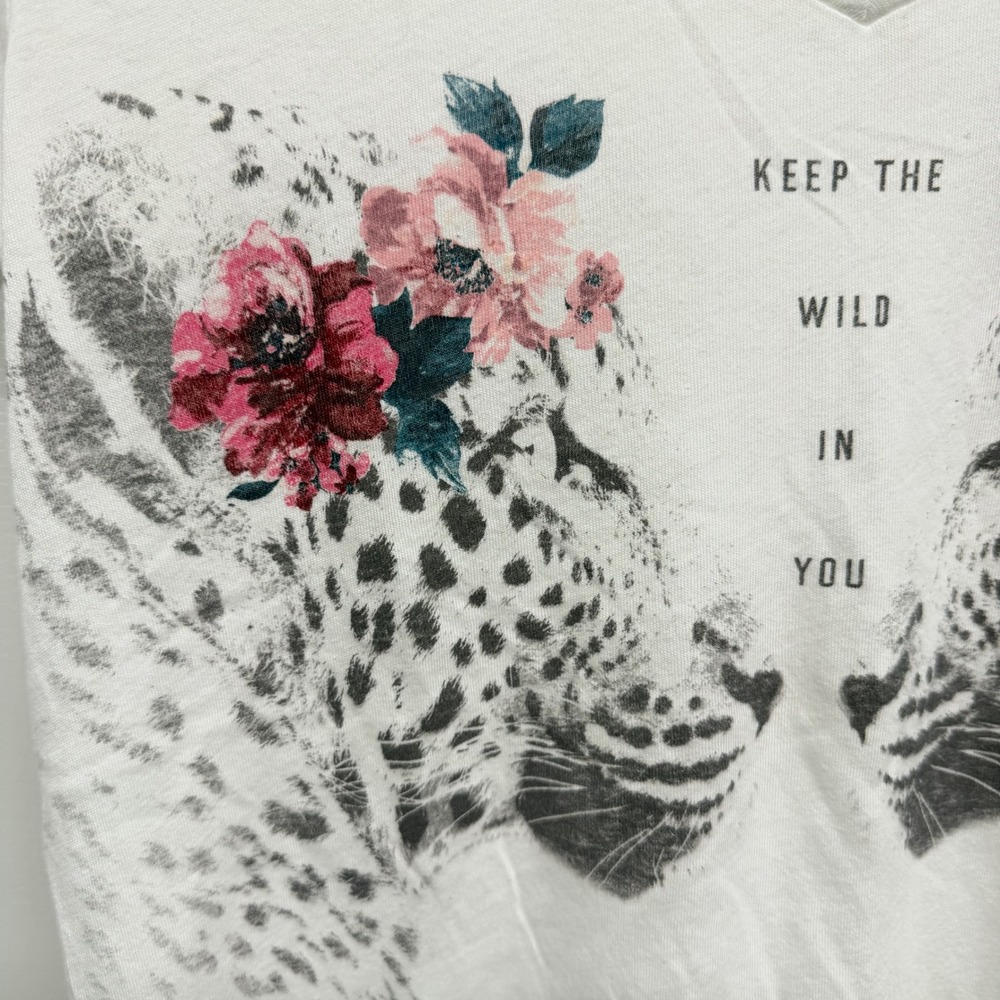 Hollister White‎ Graphic T Shirt Women's Small Leopard Floral Print V Neck Y2K - Picture 3 of 9